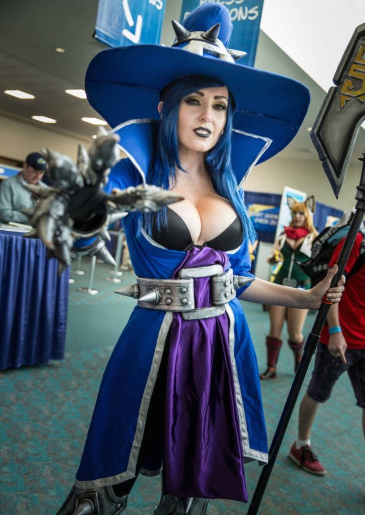 Jessica nigri cosplay wow