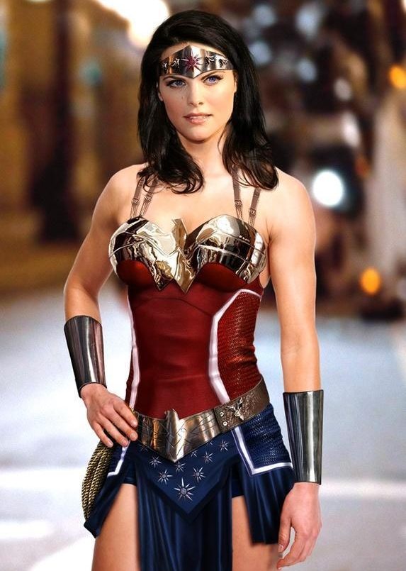 11 Flawless And Powerful Wonder Woman Cosplays – Page 4 – Daily Cosplay